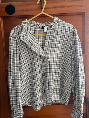 Blue & White Plaid Ruffle-Neck Button Blouse